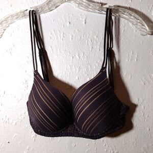 She walks in beauty, Size32C, underwire, lightly padded bra